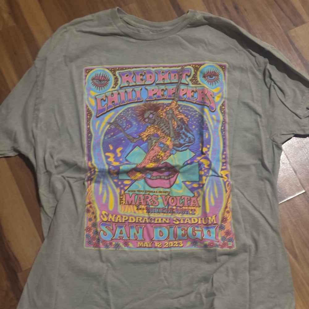 FINAL SALE Red Hot Chili Peppers Tour Tee | San Diego 2023 Graphic Shirt XL